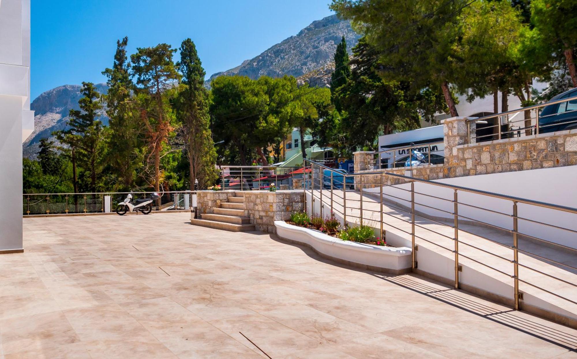 Plaza Hotel Masouri Exterior foto